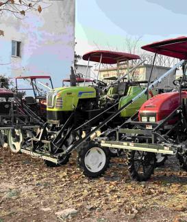 High Quality Four-Wheel Drive Tractor Boom Sprayer Agricultural Tractor Boom Sprayer - 副本