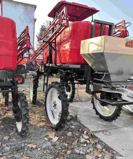 Four-wheel Tractor sprayer fertilizer applicator boom sprayer agriculture self-propelled agricultural sprayer - 副本